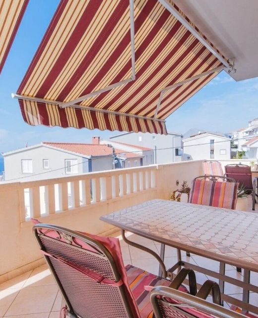 Apartments Mari Omis
