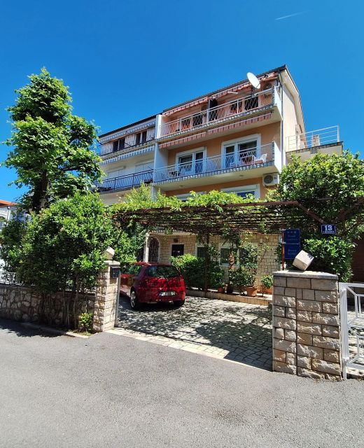 Apartments Domino Selce