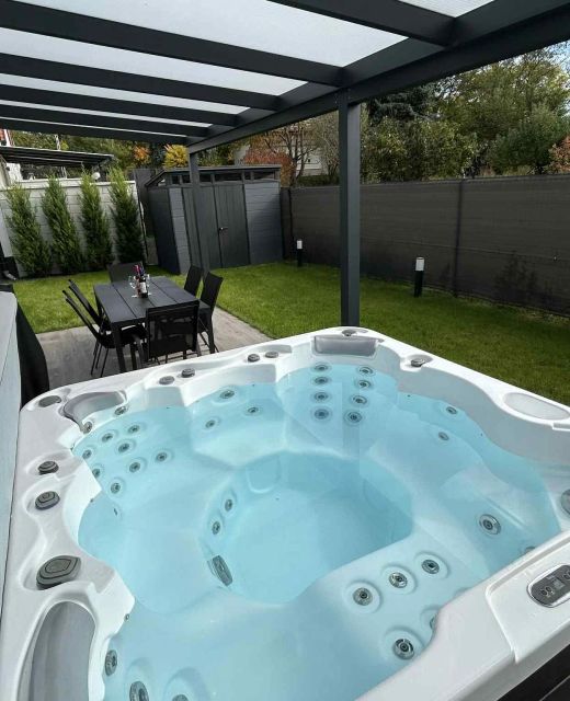 Waikiki Apartman House with Jacuzzi Siófok