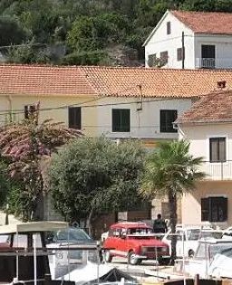 House Vese Mali Iz