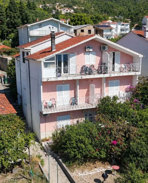 Apartments Nik Gradac