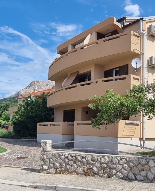 Apartments Dejan Baska