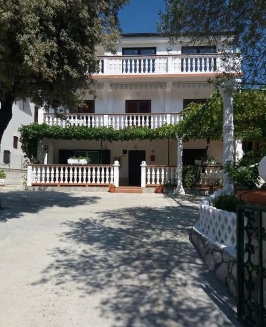 Apartments Milan Lopar