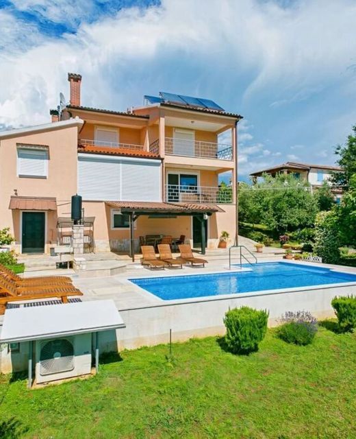 Apartments Natalia s bazenom Fuškulin
