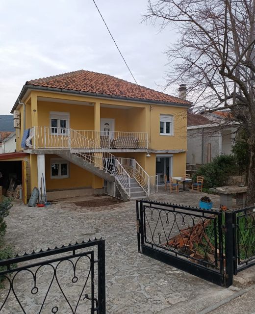 Sunny Apartment Gornji Karin