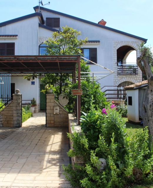 Apartment Jakomina 2 Mali Maj