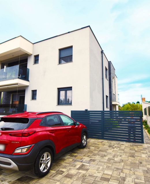 Apartments Daisy Pakostane