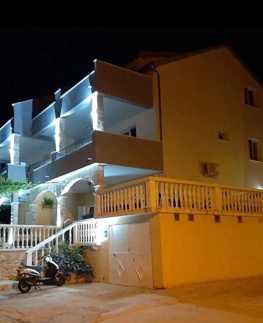 Apartments Dobrila Zavala