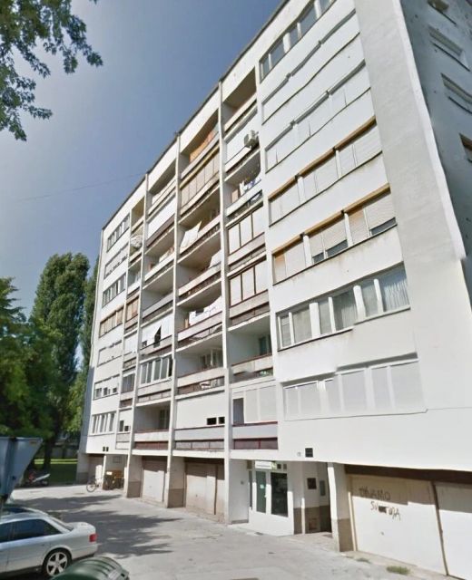 Apartments With Parking Space Karlovac - 20779