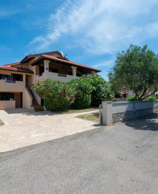 Apartments With Parking Space Nin, Zadar - 23551 Nin