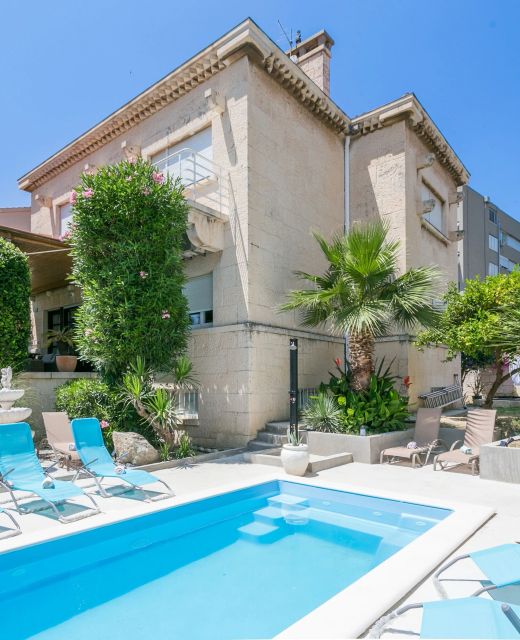 Seaside Luxury Villa With A Swimming Pool Split - 23559