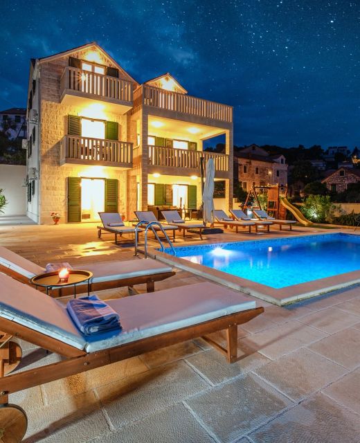 Seaside Luxury Villa With A Swimming Pool Splitska, Brač - 23815 Splitska