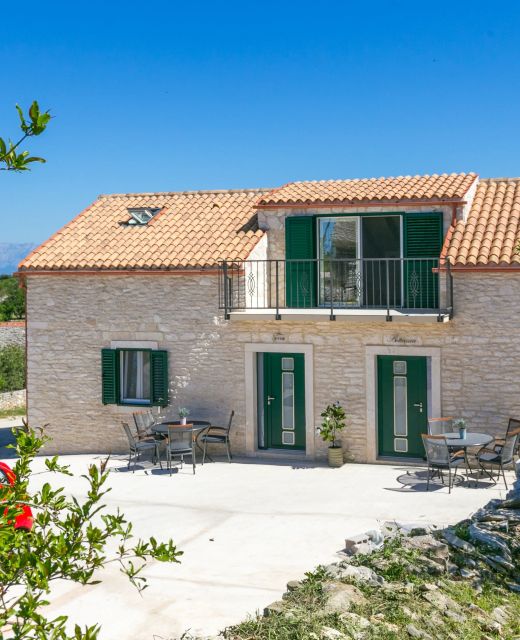 Apartments With Parking Space Škrip, Brač - 23826 Škrip