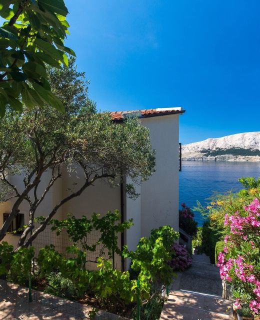 Apartments With Parking Space Baška, Krk - 23918 Baška