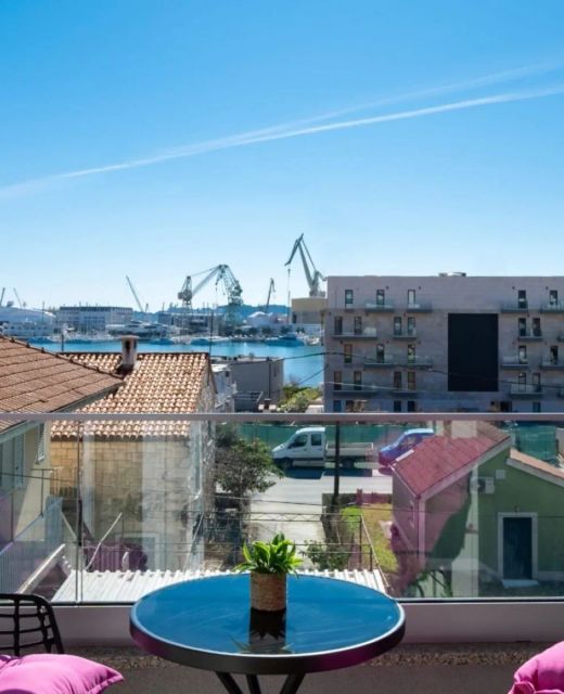 Apartment Lana Donji Seget