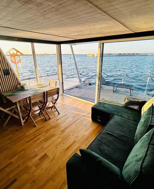 Dom Mindset Houseboats Puck