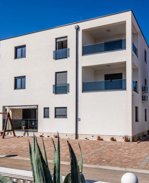 Apartments Lacic Vir