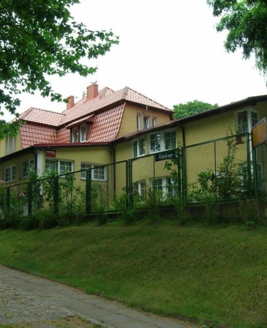 Hotel Pod Platanami Trzebnica