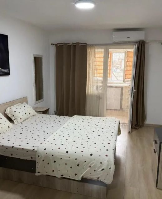 Nicolle Studio 3 Pitești