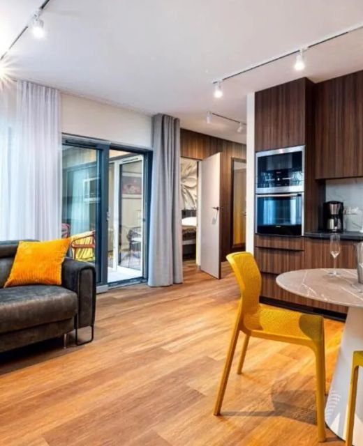 EASY RENT Apartments- The Art Lublin