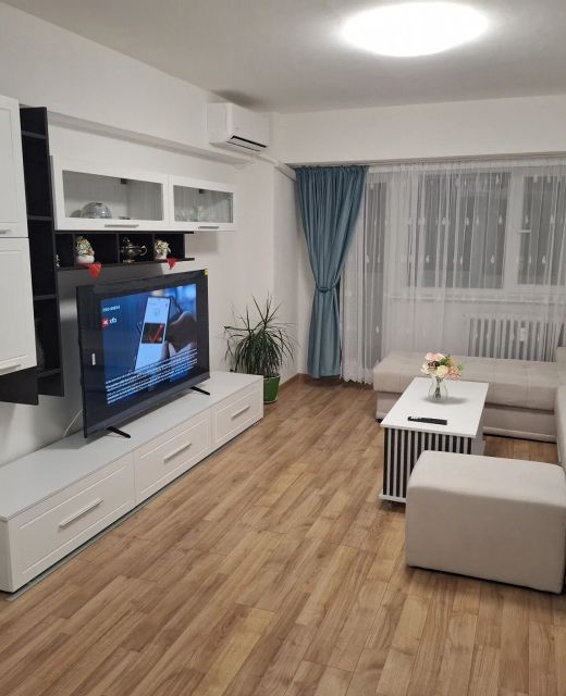 Apartament lângă Piața Victoriei și Gara de Nord București
