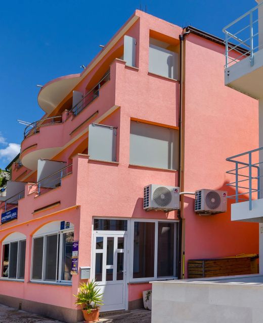 Apartments Juka Milna