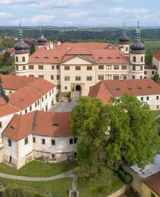 Zámek v Kostelci nad Černými lesy