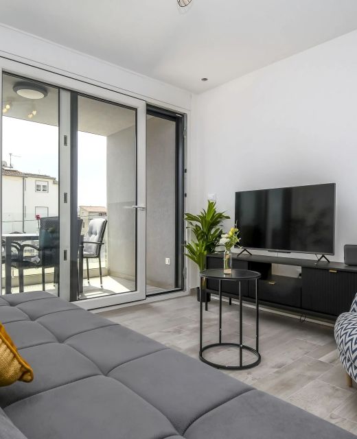 Apartments Castel L Kastel Luksic