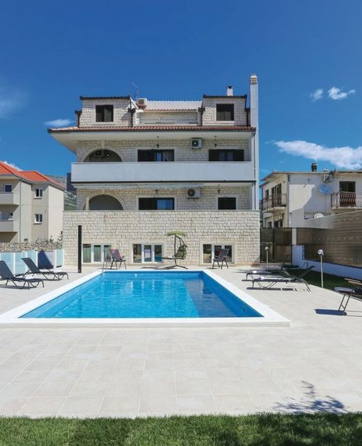 Apartment Plautila Suite Solin