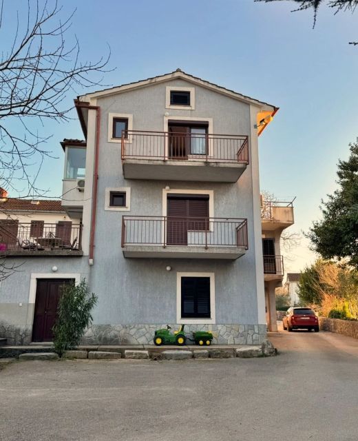 Apartments With Parking Space Malinska, Krk - 23871 Malinska