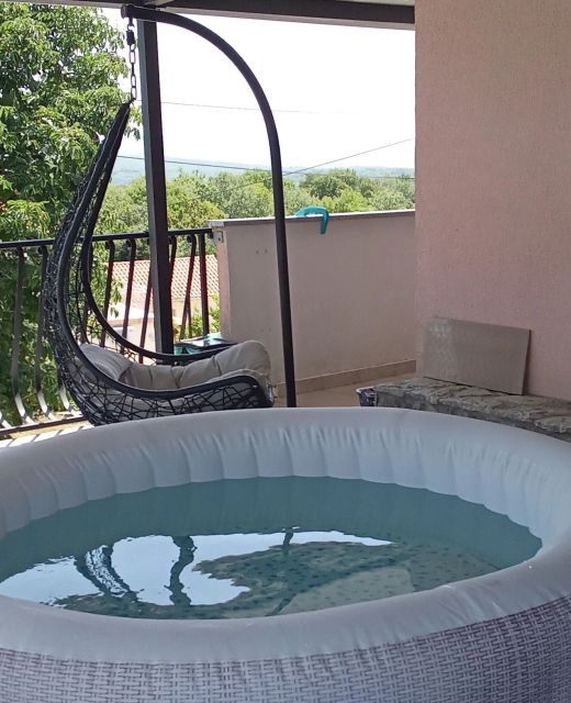Rooms With Hot Tub Vrh, Krk - 24028 Vrh