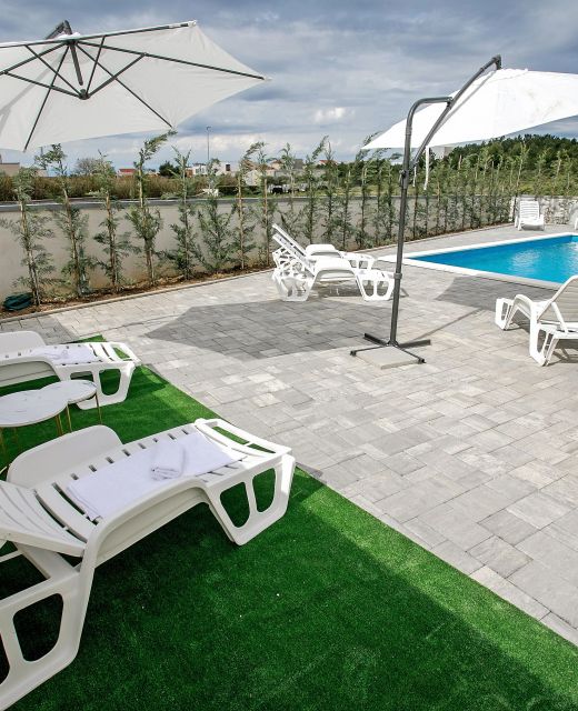 Family-friendly Apartments With Swimming Pool Vrsi - Mulo, Zadar - 24110 Vrsi - Mulo