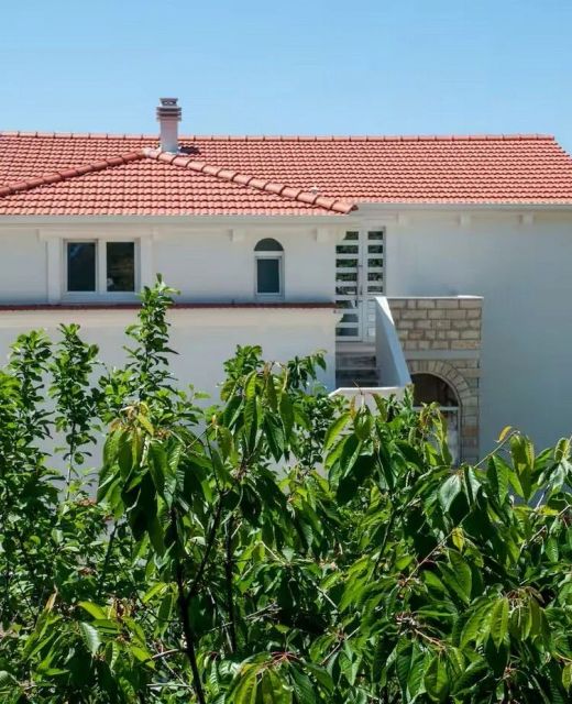 Apartments With Parking Space Trogir - 24144