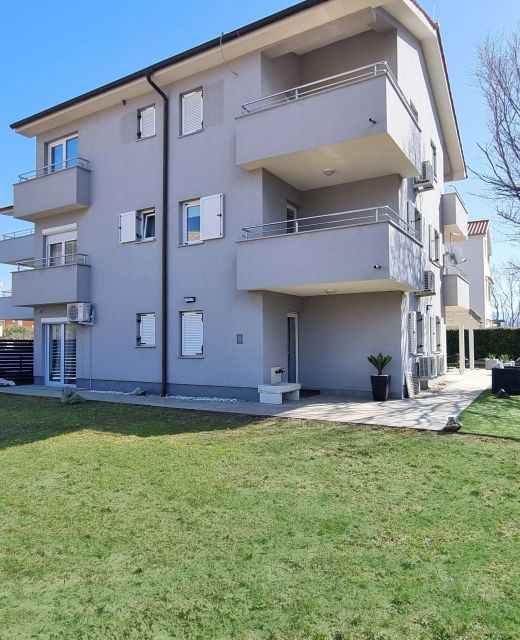 Apartments With Parking Space Baška, Krk - 24147 Baška