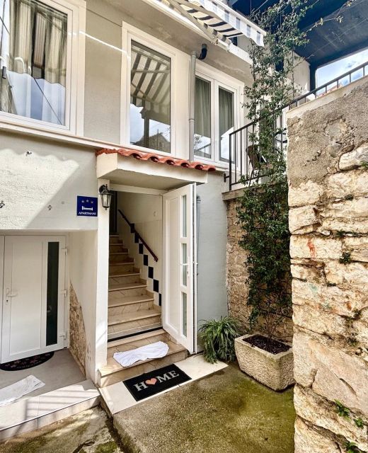 Apartments By The Sea Tkon, Pašman - 24211 Tkon