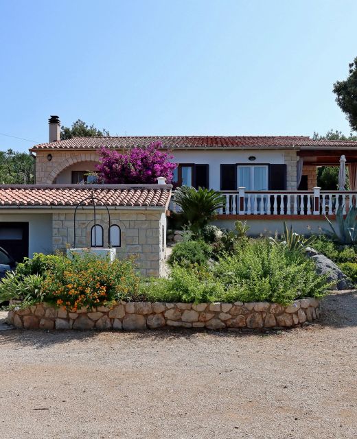 Apartments With Parking Space Barbat, Rab - 24215 Barbat