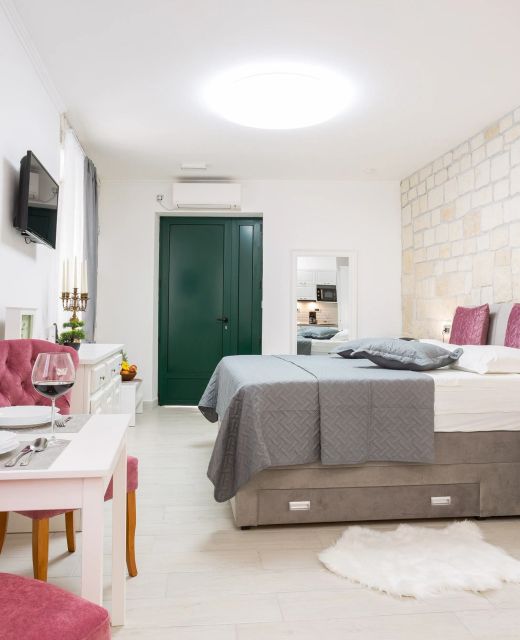 Apartments With WiFi Split - 24391