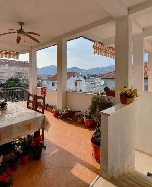 Apartments By The Sea Trogir - 24405
