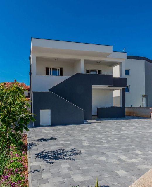 Apartments With Parking Space Vir - 24432