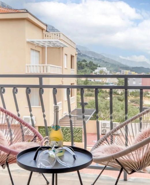 Apartments With WiFi Makarska - 24438
