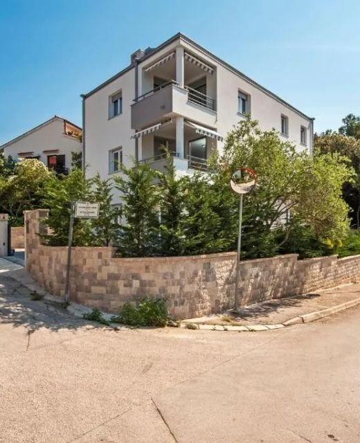 Apartments With Parking Space Rovinj - 24440