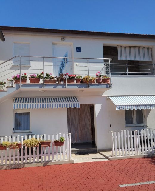 Apartments And Rooms With Parking Space Medulin - 24576