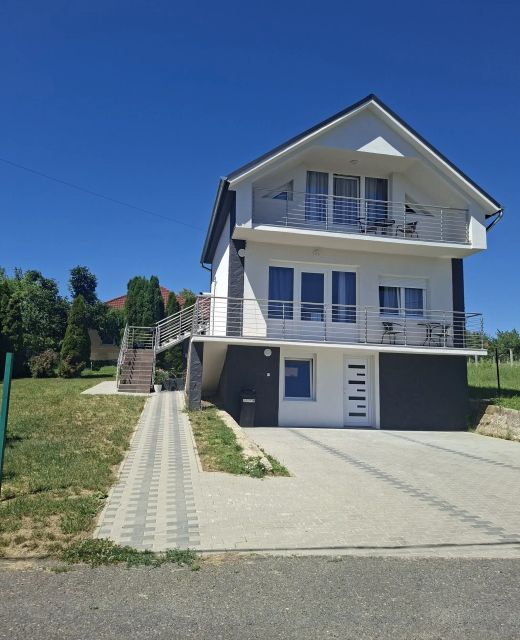 Gyöngyvirág Apartmanház Zalakaros