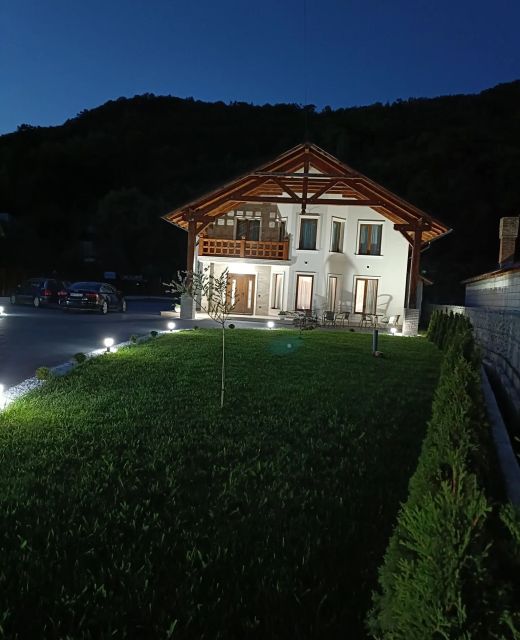 Casa Sub Dumbravă Bârsana