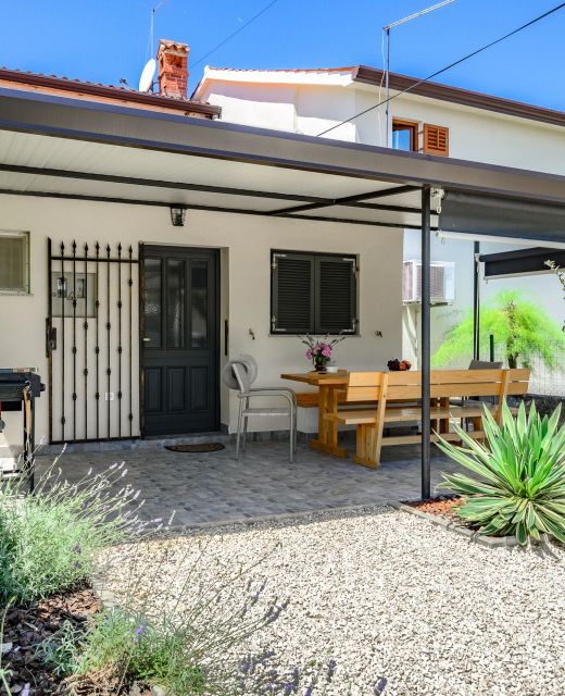 House Miha Tar