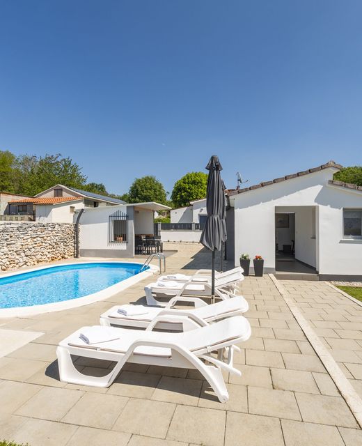 House Prenc Sv. Petar u sumi