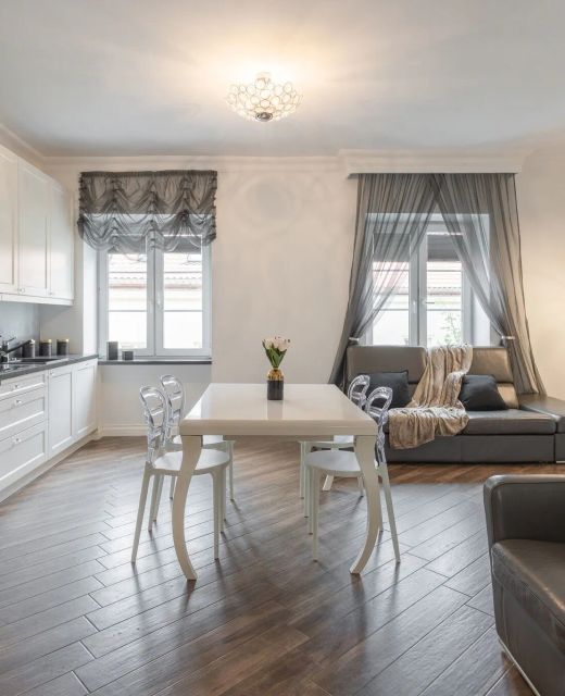 Golden Apartments Warsaw – Elegant Stay, Podwale Street
