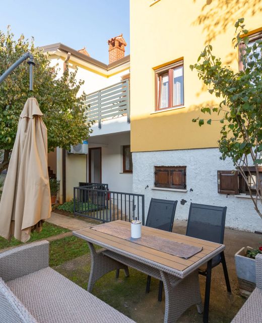 Apartments With Parking Space Bašanija, Umag - 21418 Bašanija