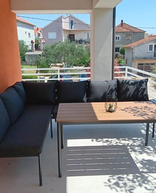 Apartments With Parking Space Zadar - 24724