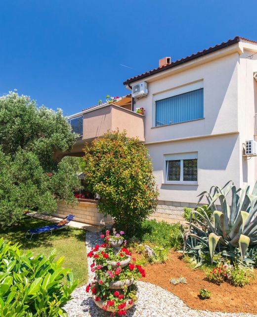 Apartments With Parking Space Punat, Krk - 24859 Punat